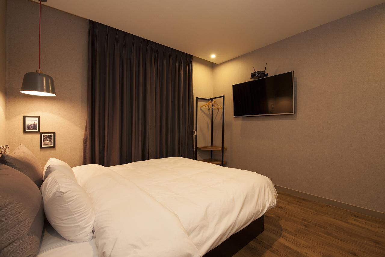 Hotel Gray Changwon Habitación foto